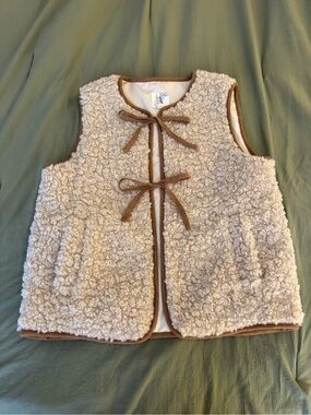 Cozy Cream Sherpa Tie-Front Vest